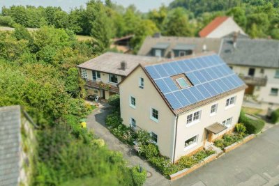 Großes Haus mit Garage und Photovoltaikanlage!