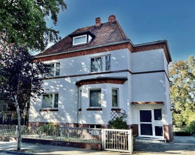 Villa zum Wachküssen! Hamburger Kaffeemühle an der Aller mit viel Potential im Dornröschenschlaf