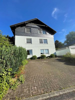 3-Zimmer-Dachgeschosswohnung mit Balkon & Gartenmitbenutzung in 53547 Breitscheid