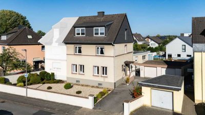 Großzügiges Wohnhaus mit flexibler Nutzung im Zentrum von Langenfeld.