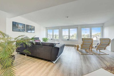 Phantastische Alternative - Eigentumswohnung als Haus im Haus auf 2 Ebenen plus 2 Garagen