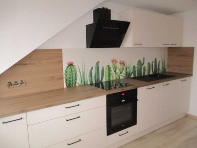 Helle neu renovierte 4-Zi. Dachgeschosswohnung, neue Küche, 2 Balkone