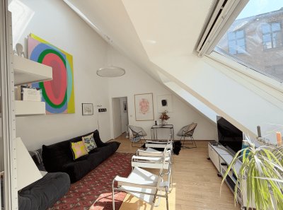 Bestlage im 6. Bezirk - Dachgeschosswohnung in historischem Gebäude in Fußgängerzone