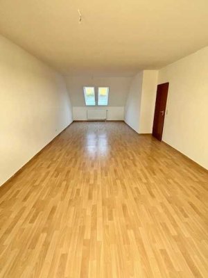 Geräumige 3 Zimmer Dachgeschosswohnung
