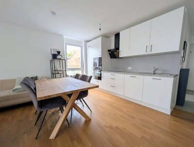 PROVISIONSFREI: Neuwertige 3-Zimmer-Wohnung mit Westbalkon und TG-Platz