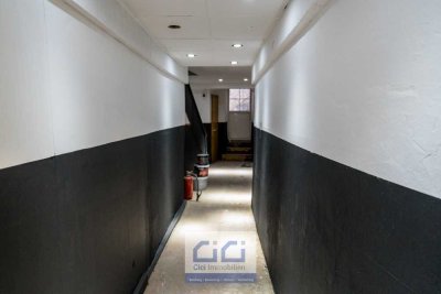 Viel Platz für Ideen: Einfamilienhaus mit Garage, Ladenlokal und zweigeschossigem Werkstattgebäude