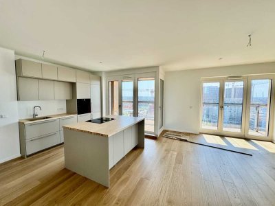 Repräsentative 3-Raum-Loft-Wohnung mit Blick über Hamburg  mit Balkon und EBK in Hamburg HafenCity