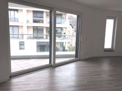 Attraktive 2-Zimmer-Wohnung mit Balkon und Rheinblick