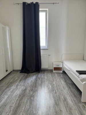 Möbliertes Zimmer in 3er WG - Stuttgart Obertürkheim