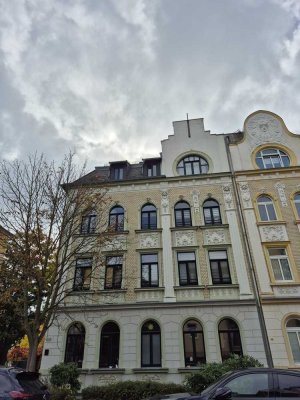 Gemütliche 2-Zimmer-Wohnung mit Einbauküche und großem Balkon