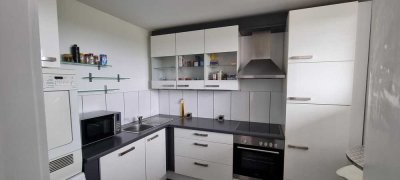 Helle 2-Zimmer Wohnung mit Südbalkon und Einbauküche