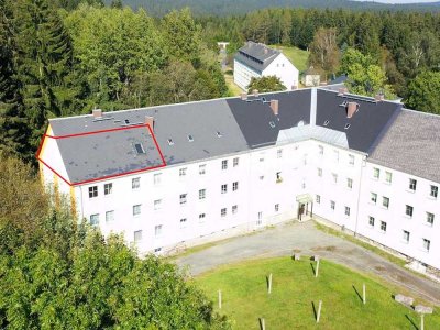 Ruhige Dachwohnung in Johanngeorgenstadt – günstig im Unterhalt, naturverbunden wohnen