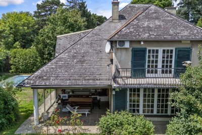 Architekten-Haus (BJ 1966) mit Entwicklungsperspektive - 1.300 m² Grundstück