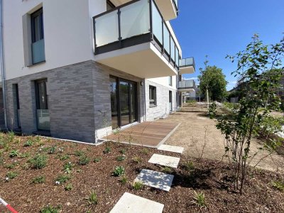 Neubau Erstbezug, 2 Zimmer Terrassenwohnung mit Einbauküche und Stellplatz