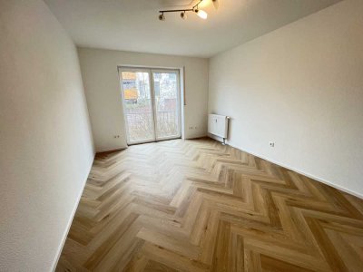 Exklusive, vollständig renovierte 1-Raum-EG-Wohnung mit geh. Innenausstattung mit EBK in Neu-Ulm