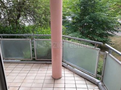 2 Zimmer*Balkon*Stellplatz*ab sofort
