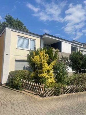 Einziehen und Wohlfühlen - 3-Zimmer-Wohnung mit Loggia -Stadtgebiet-