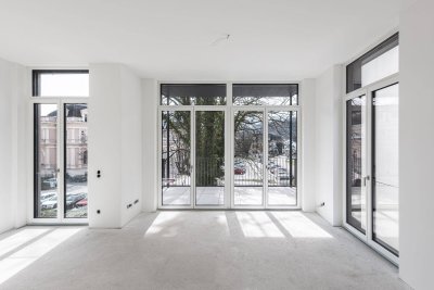 DIREKT BEIM KURPARK! 2-Zimmer-Wohnung mit Balkon in historischer Villa! PROVISIONSFREI &amp; ERSTBEZUG!
