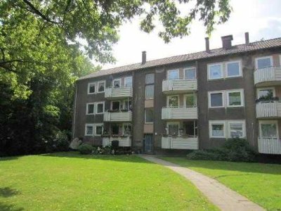 ***Renovierte 2-Zimmerwohnung im 2. OG in ruhiger Lage mit Balkon und Einbauküche***