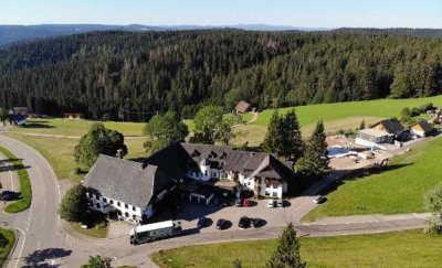 12 teilmöb. Einzelwhgen & 3 Haus-Grundstücke in naturnaher Lage mit wunderv.Ausblick & Garten