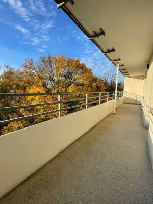 *riesiger Balkon*Aufzug*Tageslichtbad*