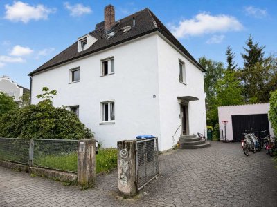 Top-Lage nahe Hofgarten – Mehrfamilienhaus mit großem Grundstück und Entwicklungspotenzial