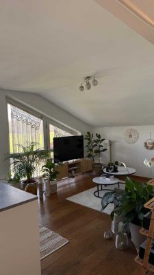 Außergewöhnliche 6 Zi Dachgeschosswohnung in Raubling mit traumhafter Dachterrasse, Garten u. Pool