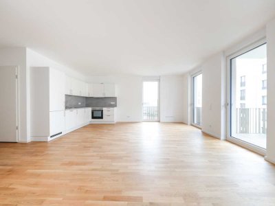 Großzügige Wohlfühloase mit luxuriöser Einbauküche, Sonnenbalkon und modernem Komfort