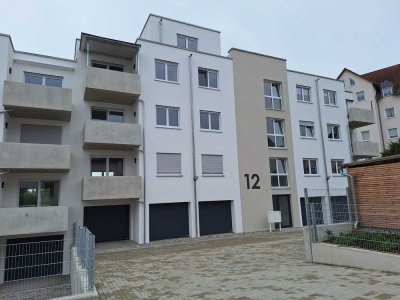Erstbezug - Moderne 3,5-Zimmer-Wohnung mit gehobener Innenausstattung mit EBK in Sulzbach-Rosenberg