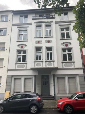 Attraktive 3-Zimmer-Wohnung mit gehobener Innenausstattung und 2 Balkonen in Duisburg