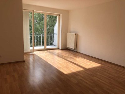 *SINGLES UND PÄRCHEN AUFGEPASST*TOLLE 2-RWG MIT TAGESLICHTBAD, BALKON & 2 LOGGIAS*WE 04*