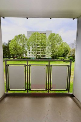 1-Zimmerapartment mit Balkon u. Stellplatz in Köln-Junkersdorf -Nahe SpoHo-