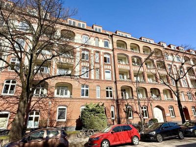 Guter Schnitt und hohe Decken - 
2-Zimmer-Wohnung in Barmbek-Süd