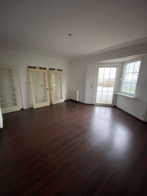 Gepflegte 2,5-Zimmerwohnung mit schöner Aussicht und ruhiger Lage