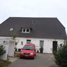 2  Zimmer 45 M2  350 € Kalt Dachgeschoss