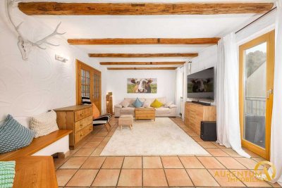 Gepflegte Doppelhaushälfte mit Einliegerwohnung/Büro und Balkon in ruhiger Lage