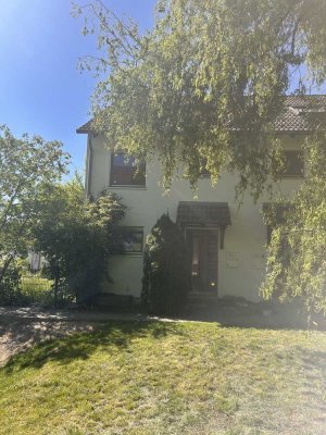 Endlich Endhaus! Familienglück mit Garten, Grill & Garage in Weil der Stadt