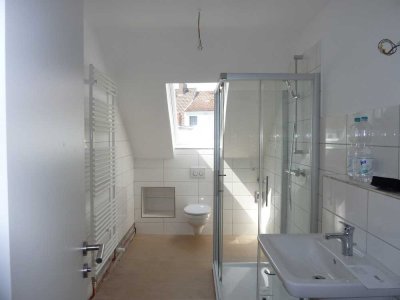 Moderne Dachgeschoßwohnung mit Einbauküche in der List