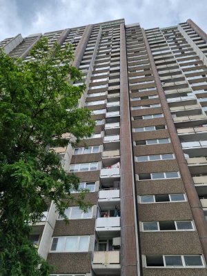 3-Zi-Wohnung, 72 qm, unrenoviert, WM 1.050 €