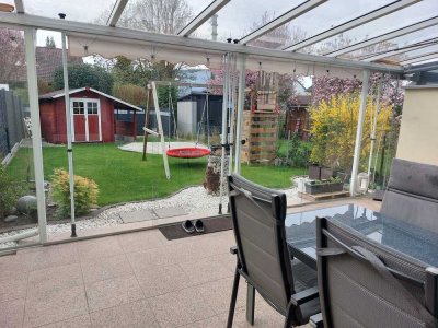 Großzügiges Reihenmittelhaus, ohne Maklerprovision, Dach + Bad neu (2025), überdachte Süd-Terrasse