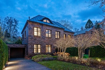 Architektonisches Meisterstück: Designer-Neubauvilla im Herzen von Blankenese
