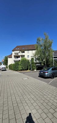 1 Zimmer Dachgeschoss - Wohnung mit Balkon und TG - Stellplatz