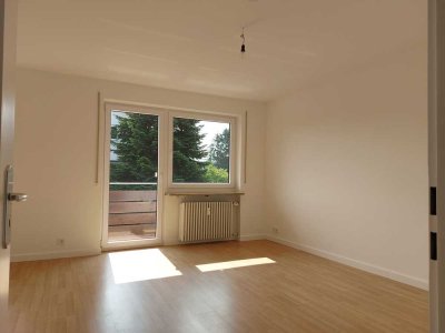 Helle, komplett sanierte und renovierte 1,5 Zimmer Wohnung in Lindaus bester Wohnlage