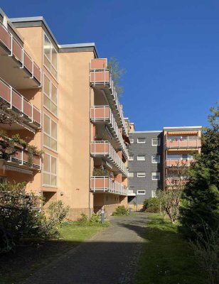 Großzügige, freundliche Eigentumswohnung mit zwei Balkonen