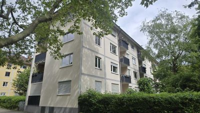 URBAN WOHNEN. DEN NECKAR VOR DER TÜR. 4 Zimmer in Citylage mit Neckarblick