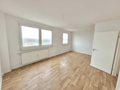 Helle 4-Raumwohnung mit EBK
