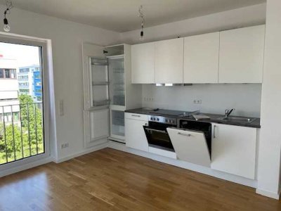 Sehr geräumige 2 Zimmerwohnung mit Einbauküche und Balkon