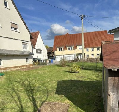 Freundliche 3-Zimmer-Wohnung mit Balkon und Einbauküche in Balgheim