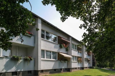 Komfortables Wohnen im Erdgeschoss: Modernisierte 3-Zimmer-Wohnung in begehrter Lage