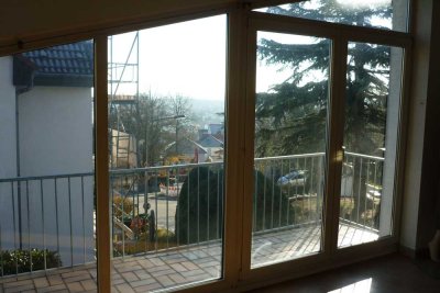 Helle 4-Zimmer Wohnung mit Balkon im 2. OG in Frankfurt-Bergen-Enkheim